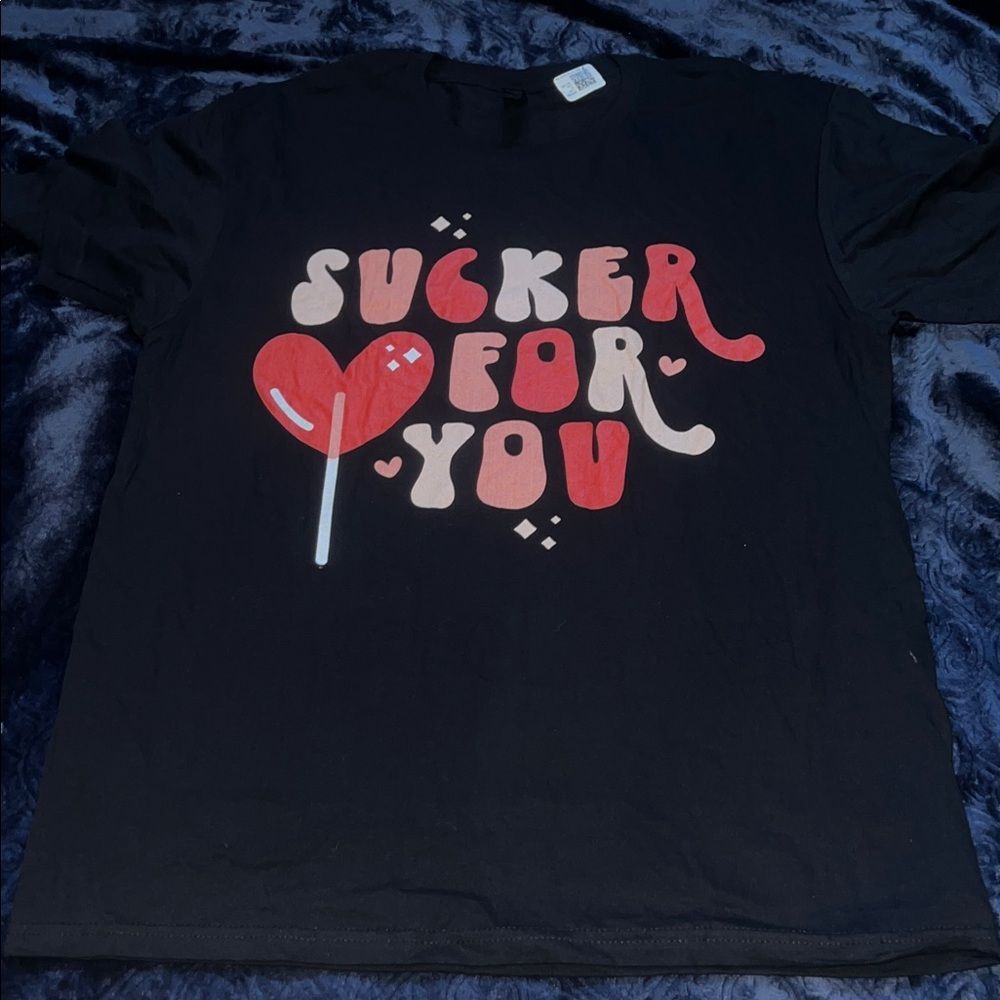 Valentine’s Day Heart Sucker For You Tshirt (Men’s L)
